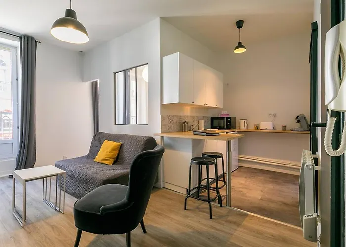 Le Bossuet En Plein Coeur Du Centre Historique * ディジョン